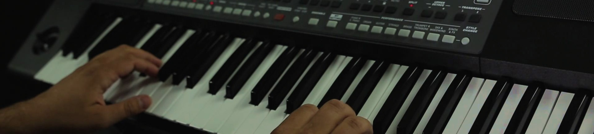 Aula de Teclado Adulto  Aula de Teclado Infantil